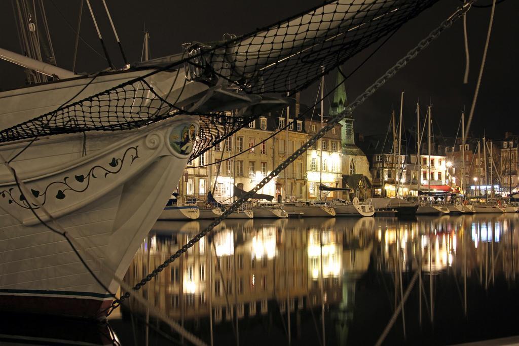 Entre Terre Et Mer Honfleur Exterior foto